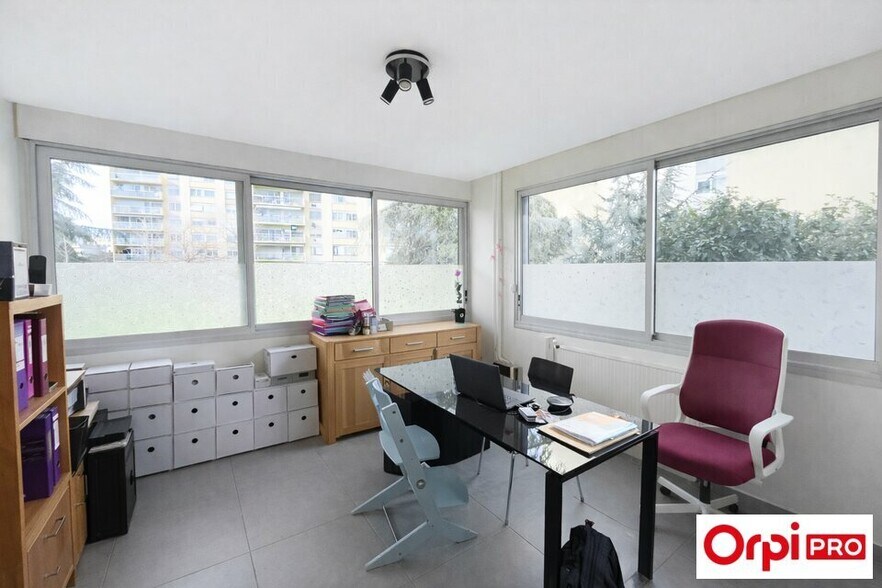 Bureau dans Lyon à vendre - Photo de l’immeuble – Image 1 sur 6