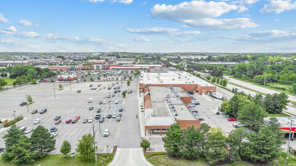 43455-43825 W Oaks Dr, Novi, MI à louer - Photo de l’immeuble – Image 2 sur 4