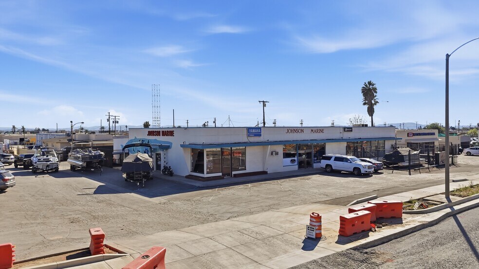 1235-1237 W Holt Blvd, Ontario, CA à vendre - Photo de l’immeuble – Image 2 sur 8
