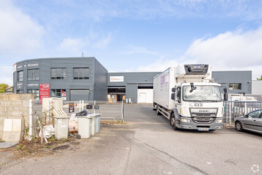 Industriel/Logistique dans Couëron à louer - Photo principale – Image 1 sur 2