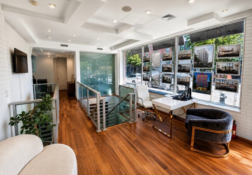578 driggs Ave, Brooklyn, NY à louer - Photo de l’immeuble – Image 3 sur 9