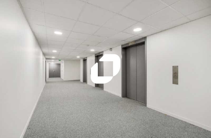 Bureau dans Colombes à vendre - Hall d’entrée – Image 3 sur 11
