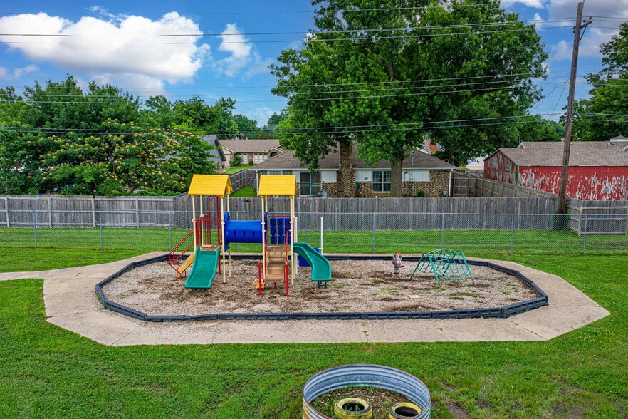 8730 E Skelly Dr, Tulsa, OK à vendre - Autre – Image 3 sur 5