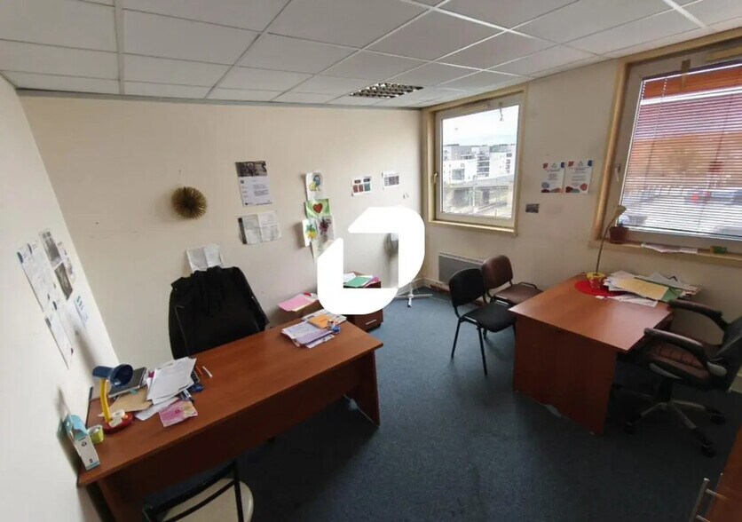 Bureau dans Bondy à louer - Photo intérieure – Image 2 sur 4