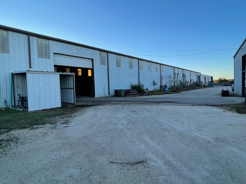 6418 S US Highway 377, Stephenville, TX à vendre - Photo de l’immeuble – Image 2 sur 26