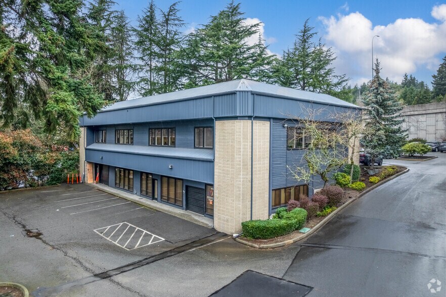 12334 Northup Way, Bellevue, WA à louer - Photo de l’immeuble – Image 2 sur 9