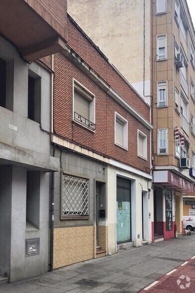 Avenida de Pío XII, 70, Talavera de la Reina, Toledo à louer - Photo de l’immeuble – Image 2 sur 2