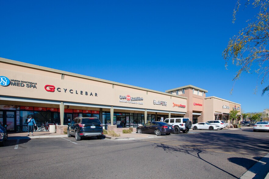 7000 E Mayo Blvd, Phoenix, AZ à louer - Photo de l’immeuble – Image 2 sur 16