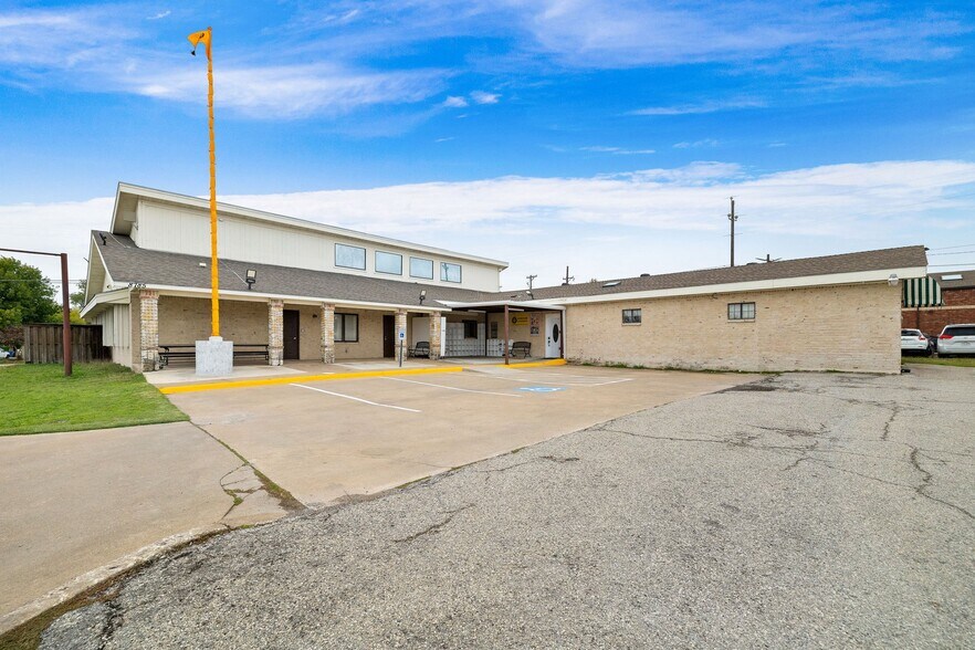 8785 McKinney Rd, Frisco, TX à vendre - Photo de l’immeuble – Image 2 sur 21