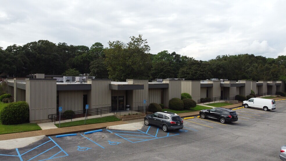 574 Azalea Rd, Mobile, AL à louer - Photo de l’immeuble – Image 2 sur 14