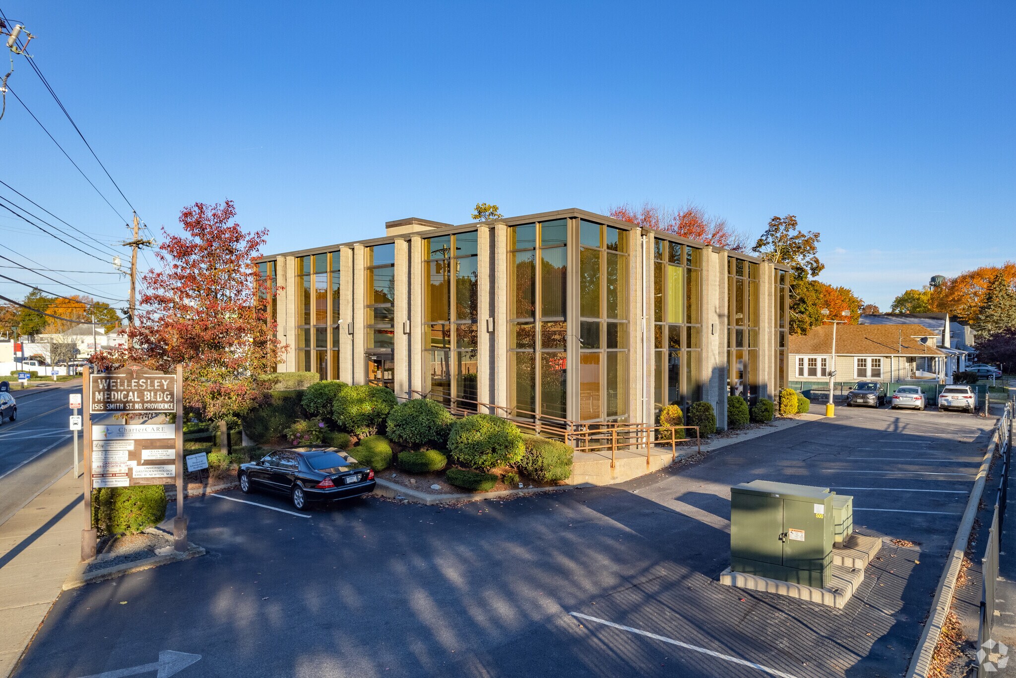 1515 Smith St, North Providence, RI à louer Photo principale– Image 1 sur 12