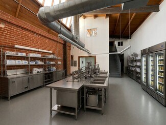 Plus de détails pour 5221 Pacific Blvd, Huntington Park, CA - Industriel/Logistique à louer
