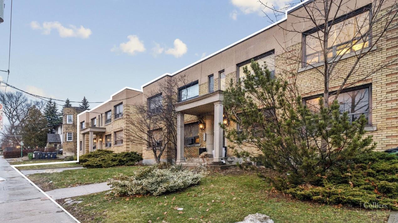 Bathurst Street Multifamily portefeuille de 2 biens à vendre sur LoopNet.fr Photo de l’immeuble– Image 1 sur 7