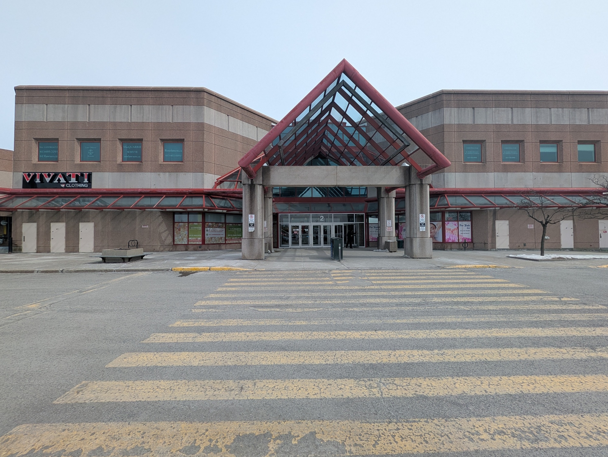 1980 Ogilvie Rd, Ottawa, ON à louer Photo de l’immeuble– Image 1 sur 6