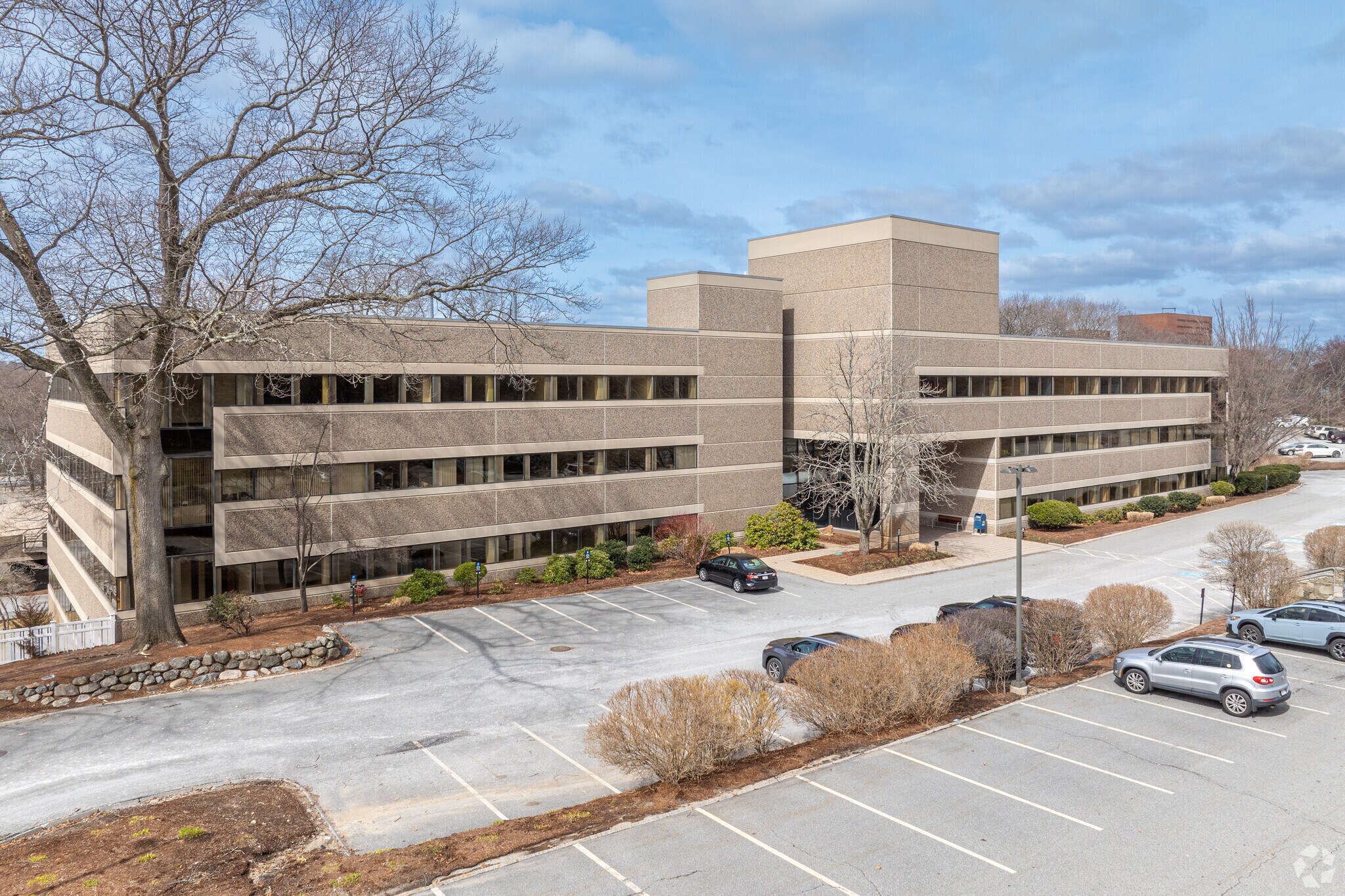 400 Unicorn Park Dr, Woburn, MA à louer Photo de l’immeuble– Image 1 sur 5