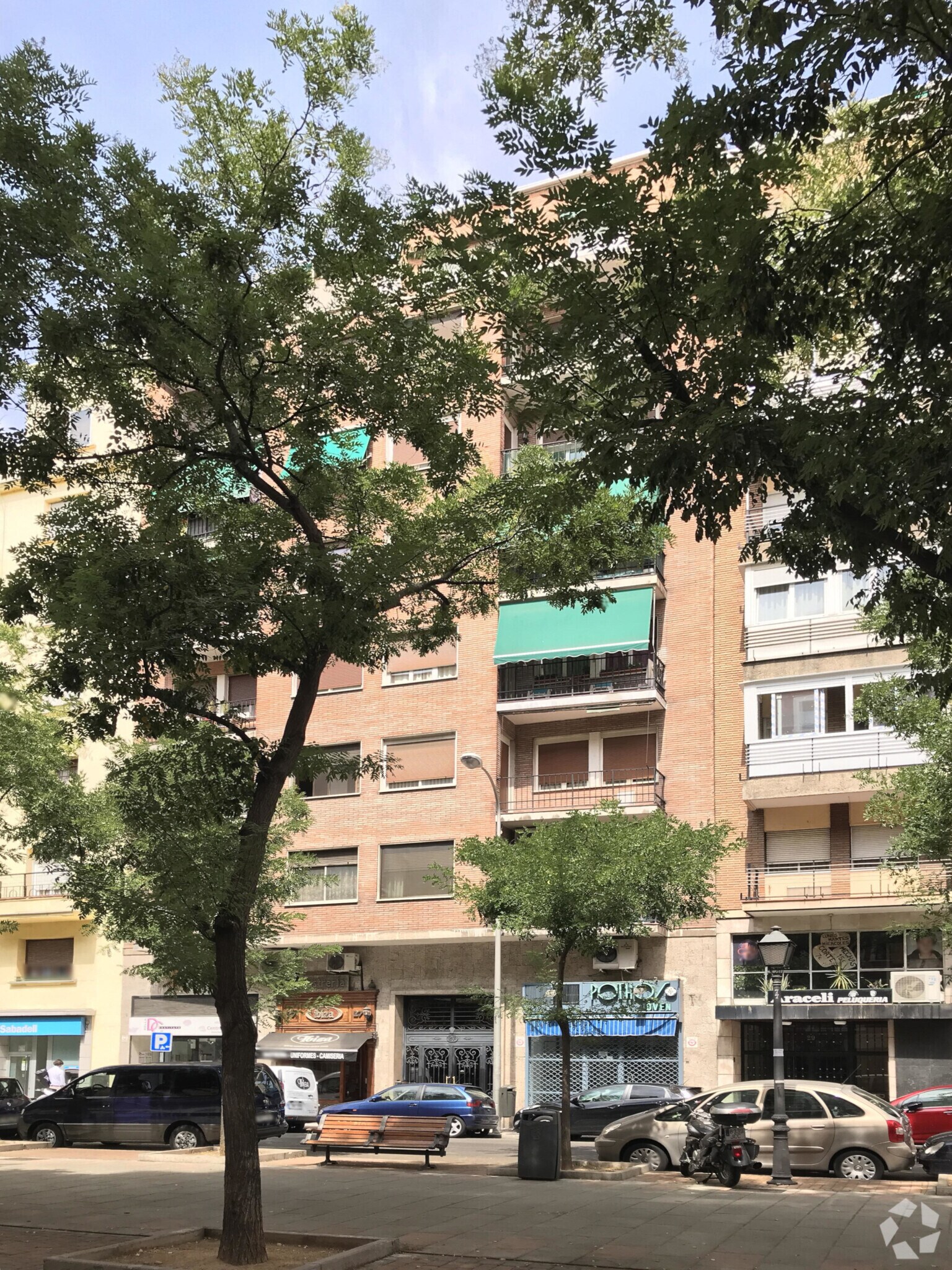 Immeuble residentiel dans Madrid, Madrid à vendre Photo principale– Image 1 sur 3