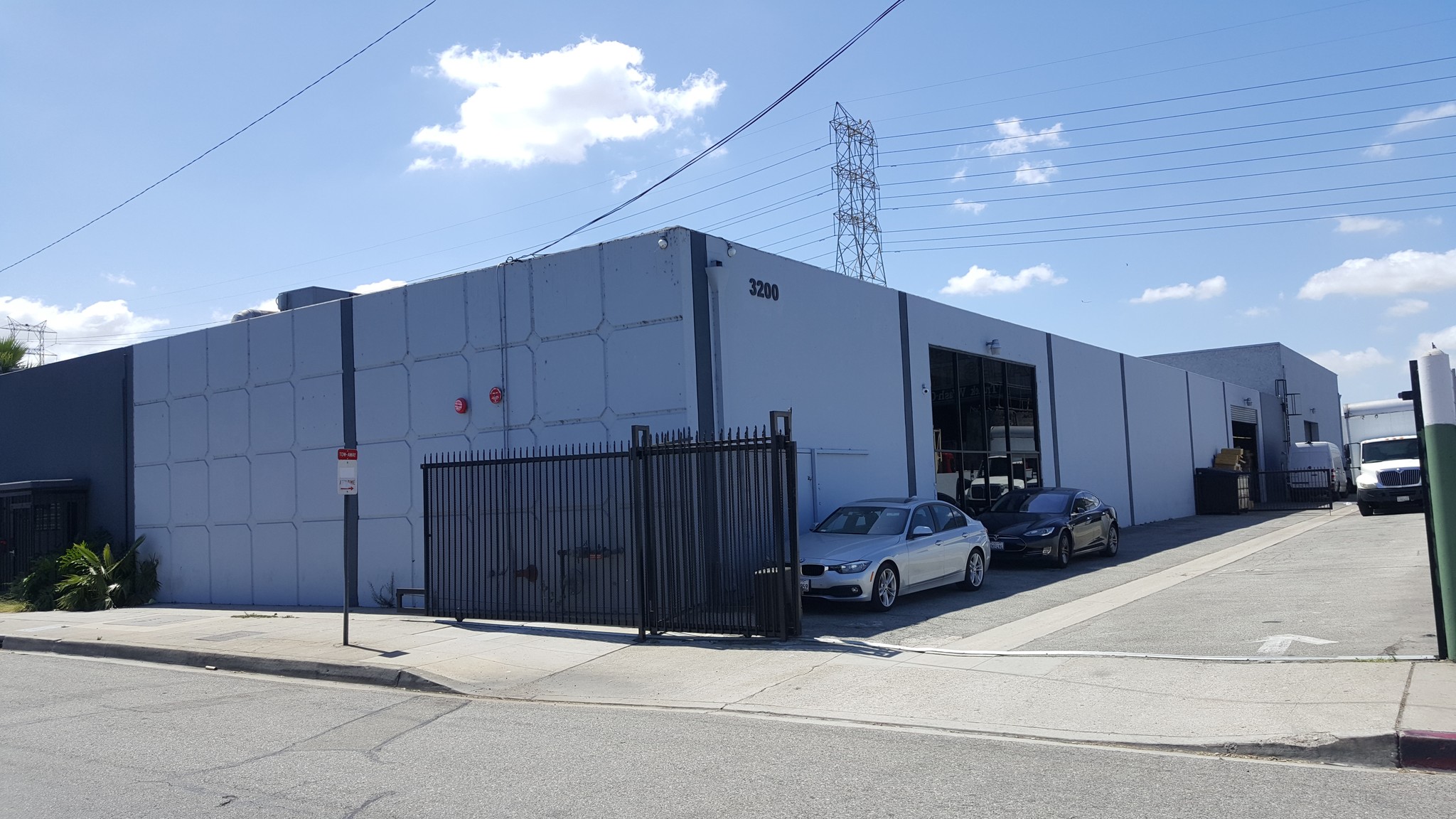 3200 Bandini Blvd, Vernon, CA à louer Photo principale– Image 1 sur 6