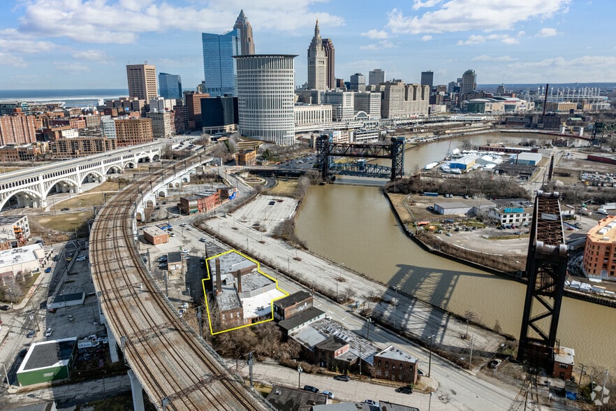 1736 Columbus Rd, Cleveland, OH à vendre - Aérien – Image 3 sur 20