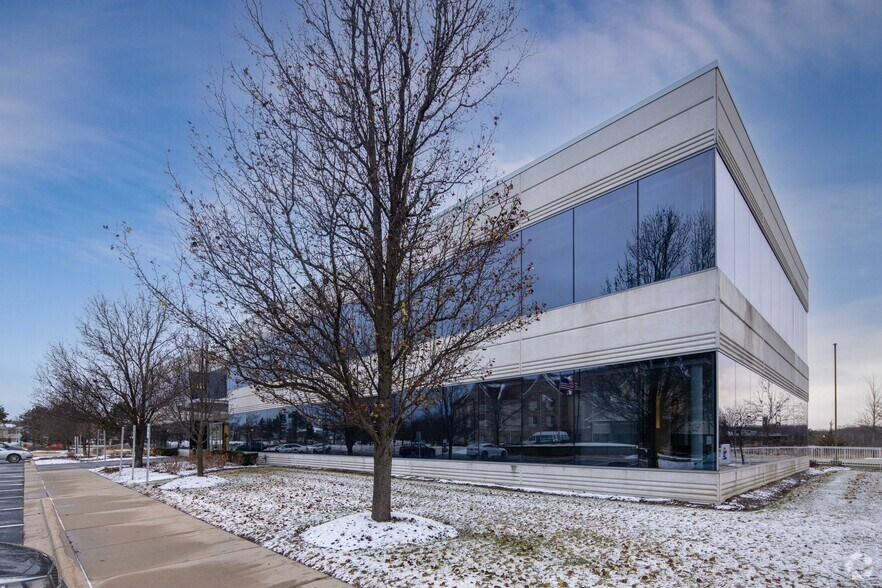 2610 Lake Cook Rd, Riverwoods, IL à louer - Photo de l’immeuble – Image 2 sur 4