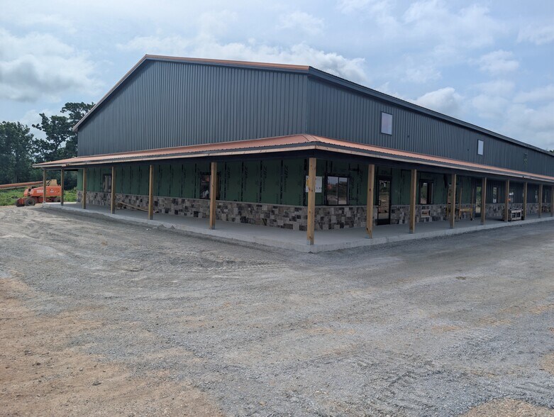 N7144 Bowers Rd, Elkhorn, WI à louer - Photo de l’immeuble – Image 1 sur 5