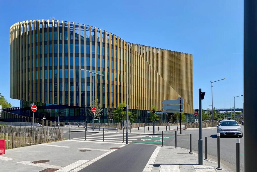 Bureau dans Lille à louer - Photo de l’immeuble – Image 2 sur 10