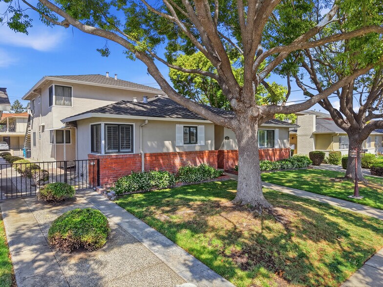 94 Roxbury St, Santa Clara, CA à vendre - Photo de l’immeuble – Image 3 sur 18