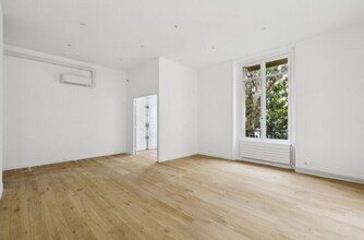 51-55 Avenue Montaigne, Paris à louer Photo intérieure– Image 2 sur 9