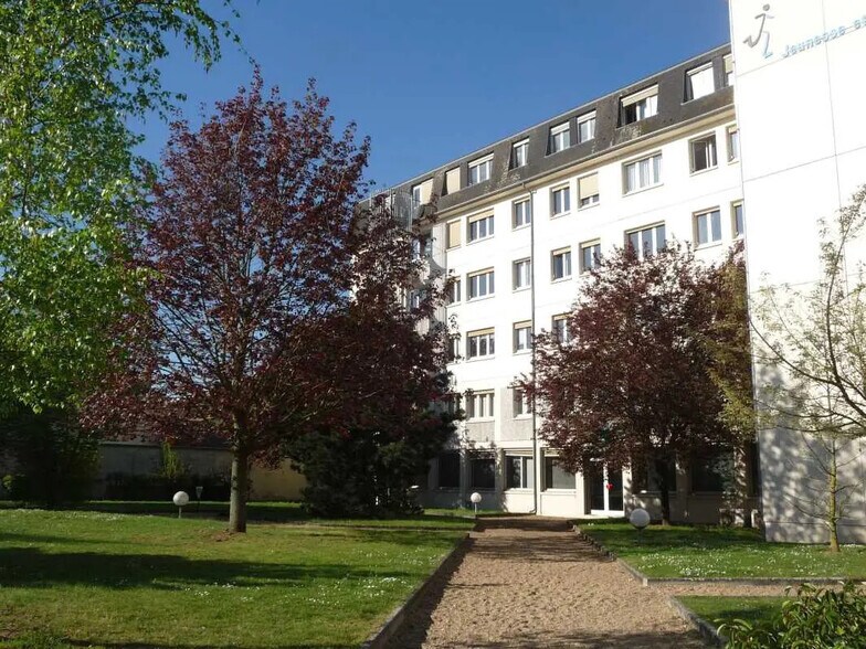Bureau dans Orléans à louer - Photo de l’immeuble – Image 1 sur 4
