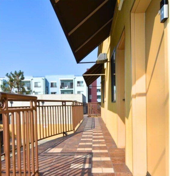 13322 W Washington Blvd, Los Angeles, CA à louer - Photo de l’immeuble – Image 3 sur 7