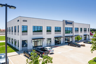 Plus de détails pour 4200 Mapleshade Ln, Plano, TX - Bureau à vendre
