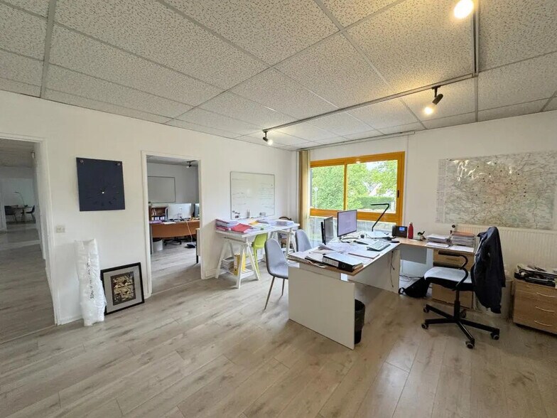 Bureau dans SAINT-OUEN-L'AUMONE à vendre - Photo de l’immeuble – Image 1 sur 14