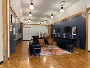 300 32nd St, Virginia Beach, VA à louer Photo intérieure– Image 2 sur 4