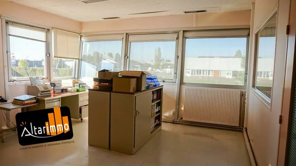 Bureau dans Brou à louer Photo intérieure– Image 1 sur 6