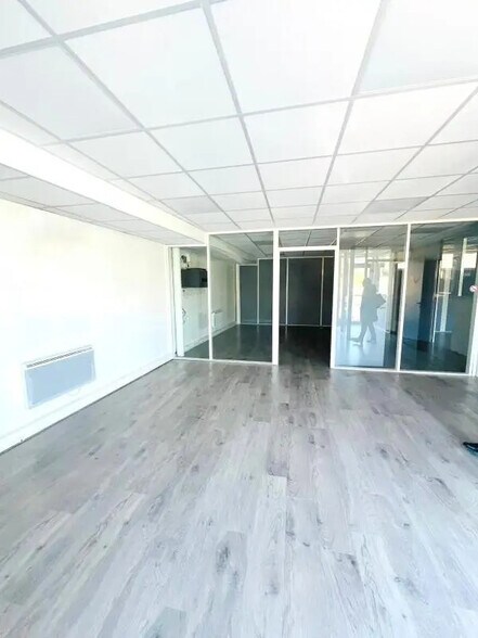 Bureau dans Maule à louer - Photo de l’immeuble – Image 3 sur 6