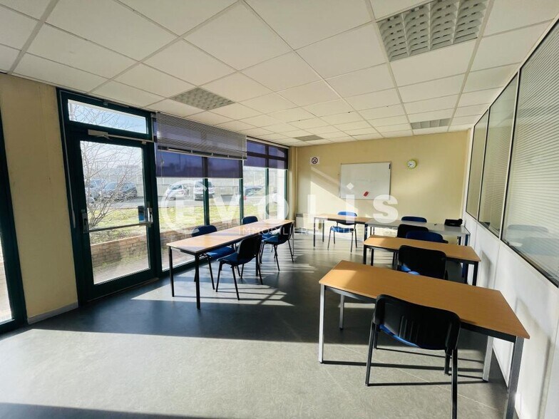 Bureau dans Melun à louer - Photo intérieure – Image 2 sur 5