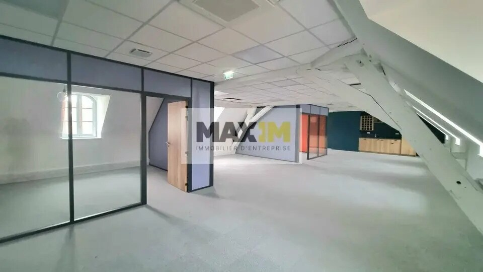 12 Parvis De L'Unesco, Dijon à louer - Photo de l’immeuble – Image 3 sur 8