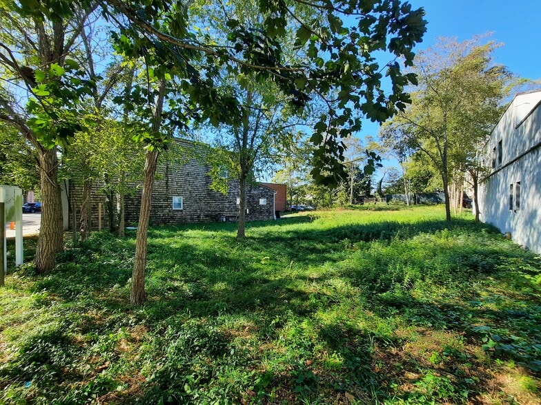 230 W Main St, Riverhead, NY à vendre - Autre – Image 3 sur 5