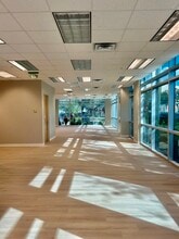 5220 Summerlin Commons Blvd, Fort Myers, FL à louer Photo de l’immeuble– Image 2 sur 8