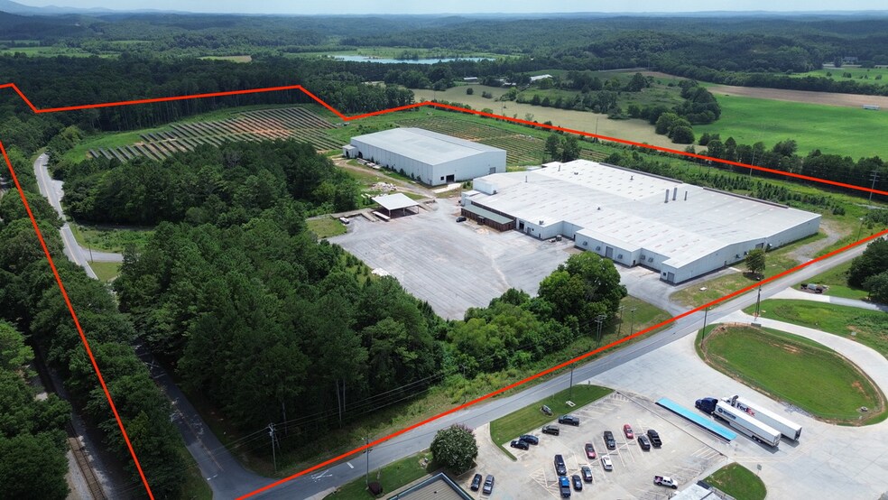 318 Gordon St, Fairmount, GA à vendre - Photo principale – Image 1 sur 18