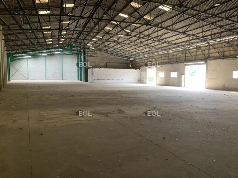 642 Avenue Du Pin Porte Rouge, Bouc-Bel-Air à louer - Photo de l’immeuble – Image 1 sur 9