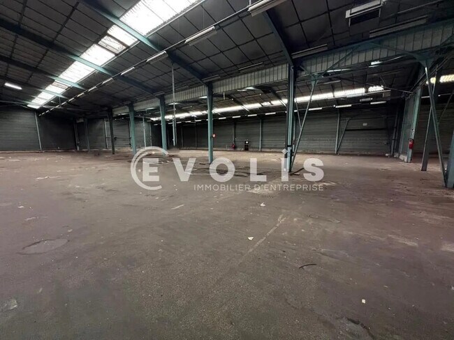 Plus de détails pour Bureau, Local d'activités à louer