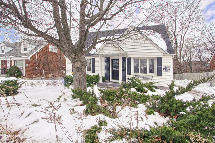 187 Finch Ave W, Toronto, ON à louer - Photo principale – Image 1 sur 8