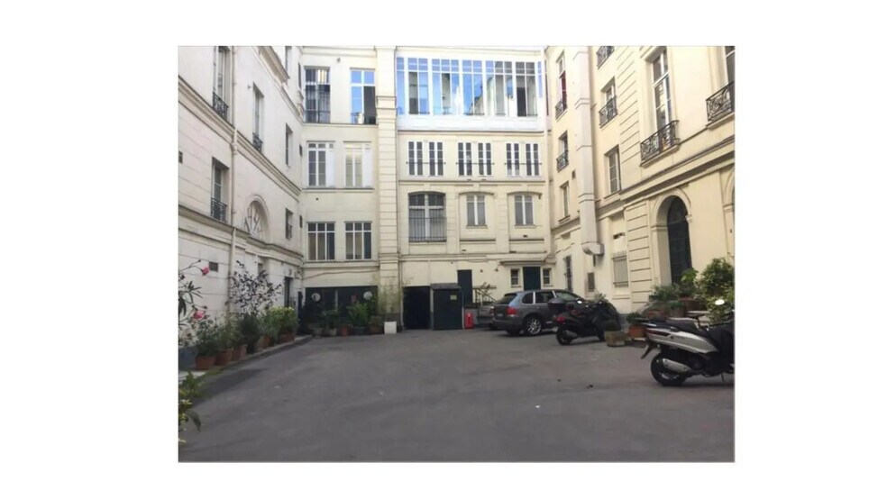 Bureau dans Paris à louer - Photo de l’immeuble – Image 1 sur 11