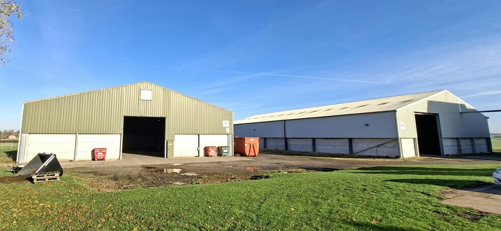 Long Ln, Newark à louer - Photo de l’immeuble – Image 1 sur 9
