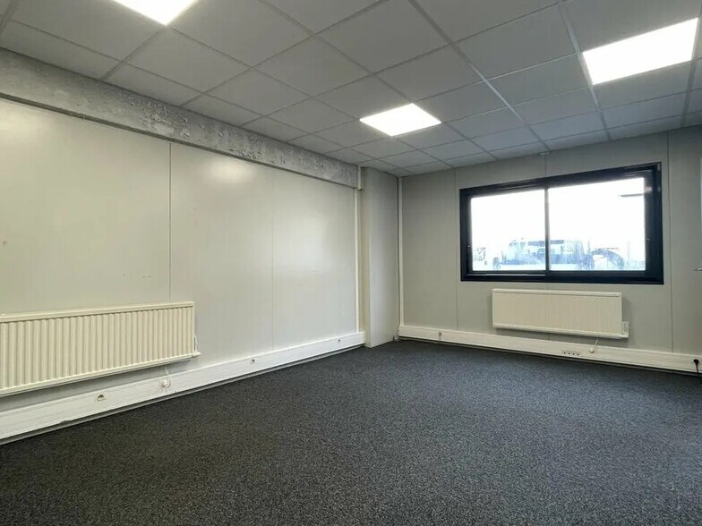 Bureau dans Le Havre à louer - Photo de l’immeuble – Image 1 sur 4