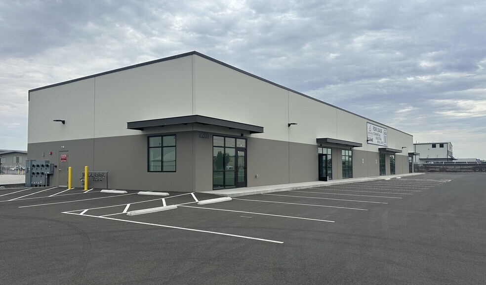 2201 Commercial Ave, Pasco, WA à louer - Photo principale – Image 1 sur 6