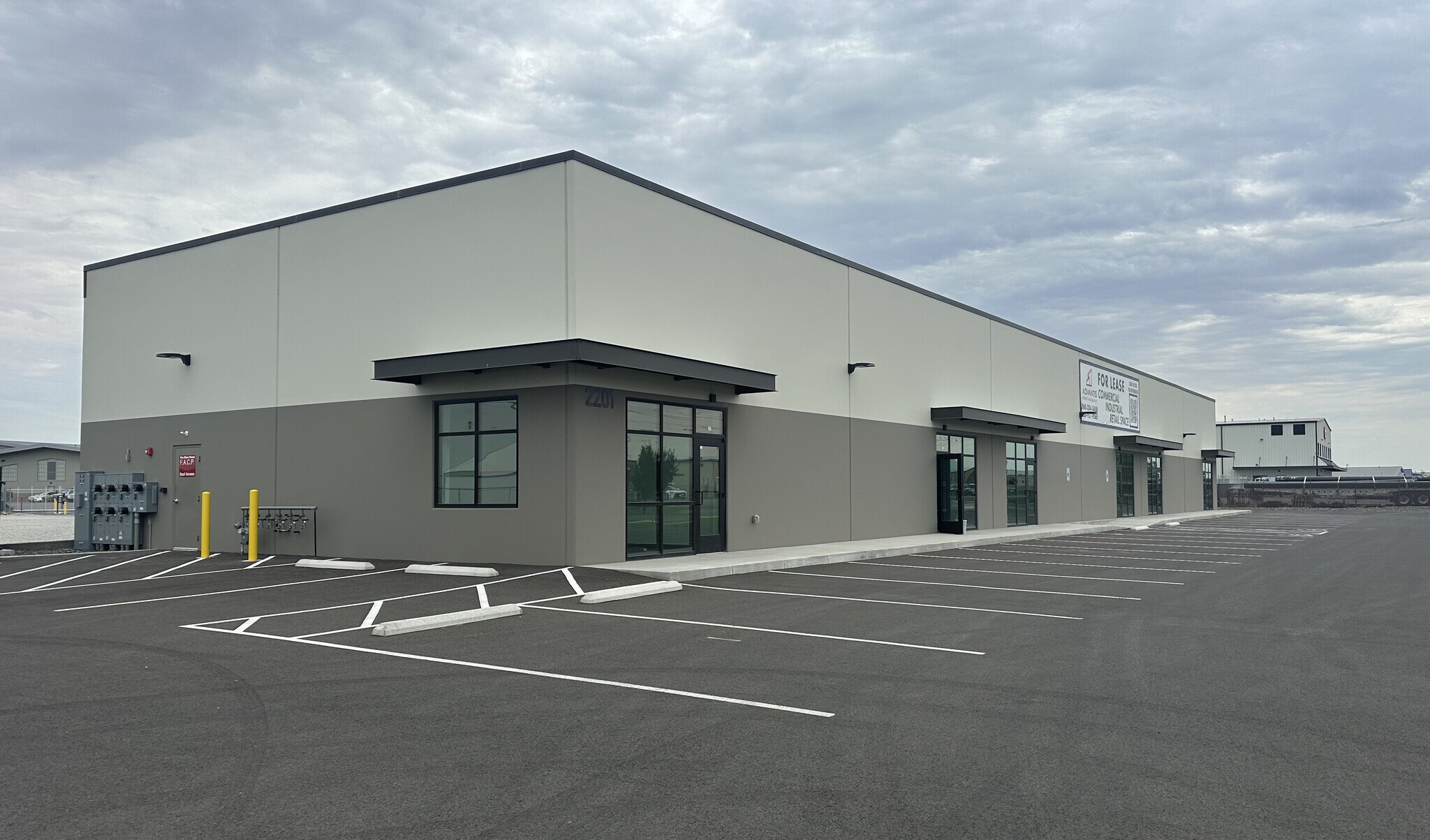 2201 Commercial Ave, Pasco, WA à louer Photo principale– Image 1 sur 7