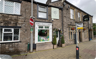 Plus de détails pour 15 Bridge Rd, Clitheroe - Local commercial à louer