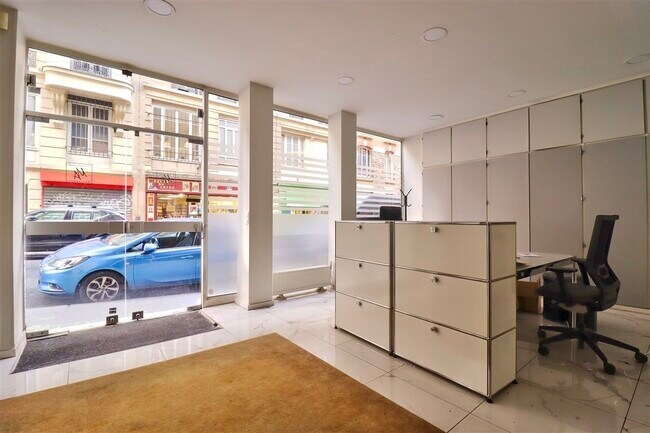 Plus de détails pour 70 Rue Lamarck, Paris - Logement à vendre