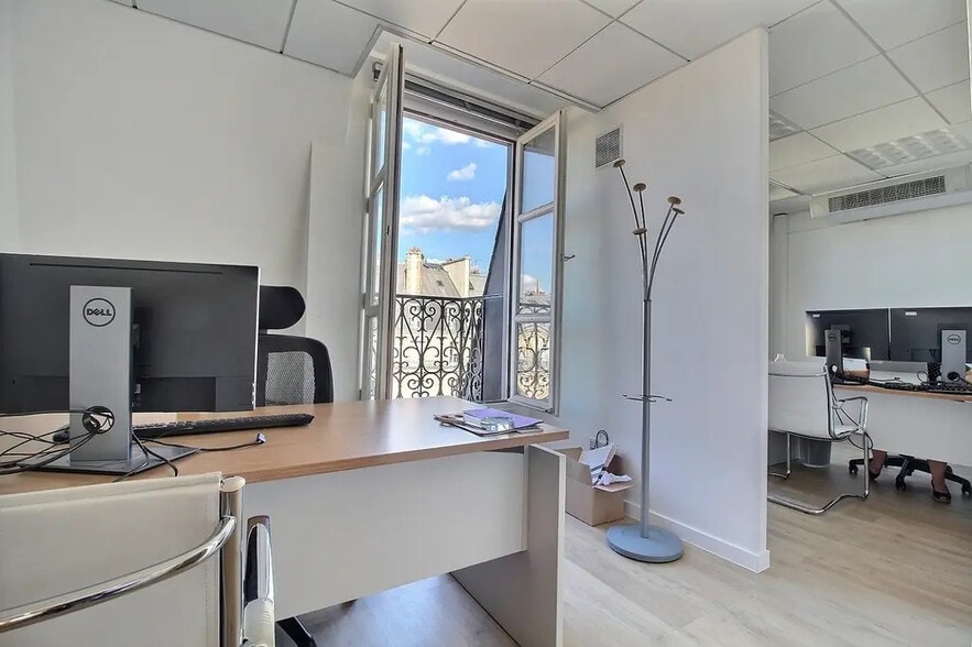 7 Avenue De L'Opera, Paris à louer - Photo de l’immeuble – Image 2 sur 16